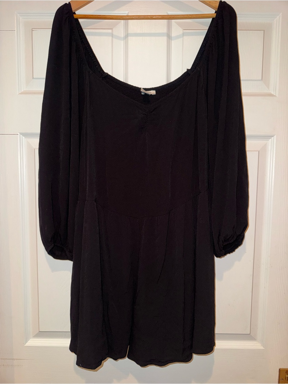 American Eagle Outfitters Long-Sleeve Mini Romper Sweetheart Neck - Women's